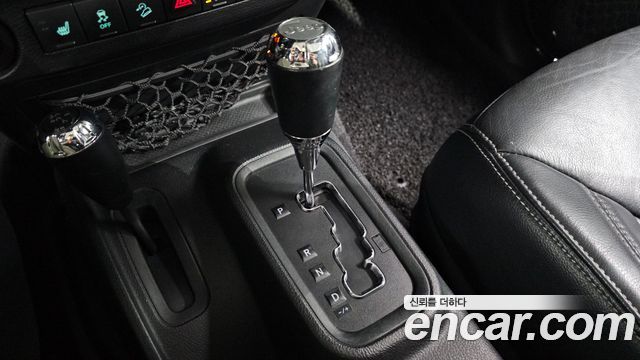 Jeep Wrangler (JK) 3.6 Sahara 4Door 2017 — фото 9