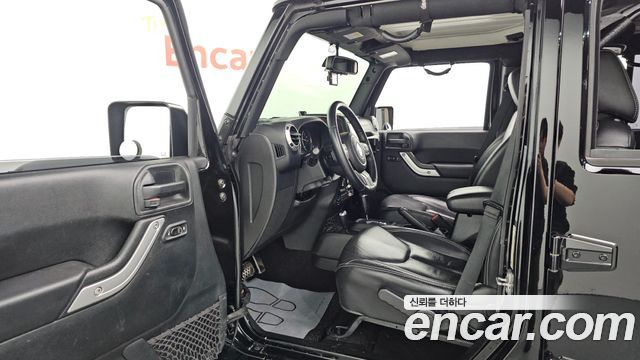 Jeep Wrangler (JK) 3.6 Sahara 4Door 2017 — фото 10