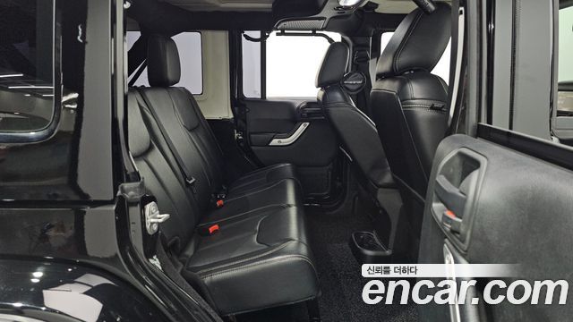 Jeep Wrangler (JK) 3.6 Sahara 4Door 2017 — фото 12