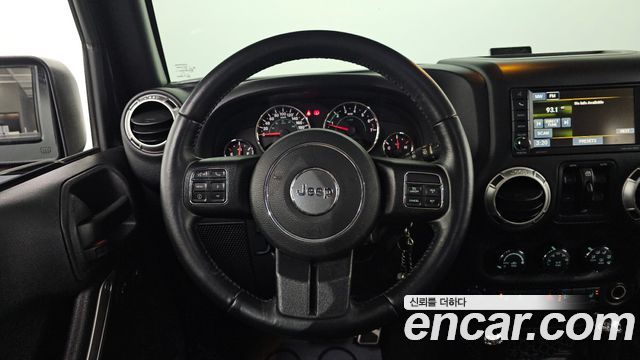 Jeep Wrangler (JK) 3.6 Sahara 4Door 2017 — фото 14
