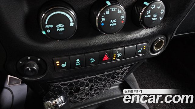 Jeep Wrangler (JK) 3.6 Sahara 4Door 2017 — фото 19
