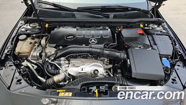 Mercedes-Benz A-Class (W177) A250 4MATIC Sedan 2020 — фото 6