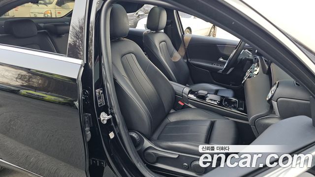 Mercedes-Benz A-Class (W177) A250 4MATIC Sedan 2020 — фото 12