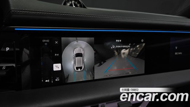 Porsche Macan EV Turbo 2025 — фото 15