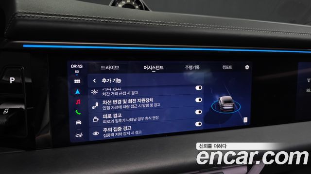 Porsche Macan EV Turbo 2025 — фото 16