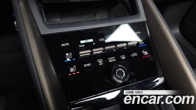 Porsche Macan EV Turbo 2025 — фото 19
