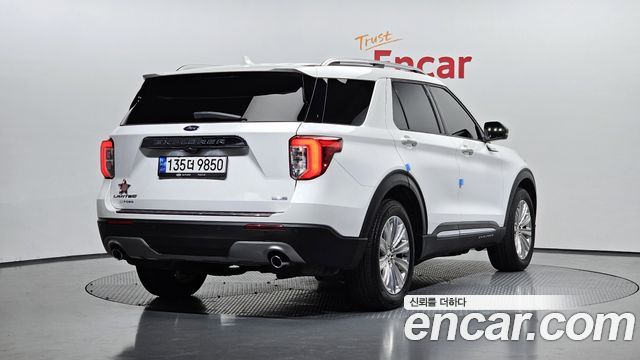Ford Explorer (VI) 2.3 LimIted 4WD 2020 — фото 2