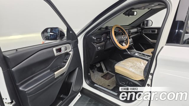 Ford Explorer (VI) 2.3 LimIted 4WD 2020 — фото 11