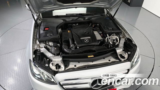 Mercedes-Benz E-Class (W213) E300 Avantgarde 2019 — фото 6
