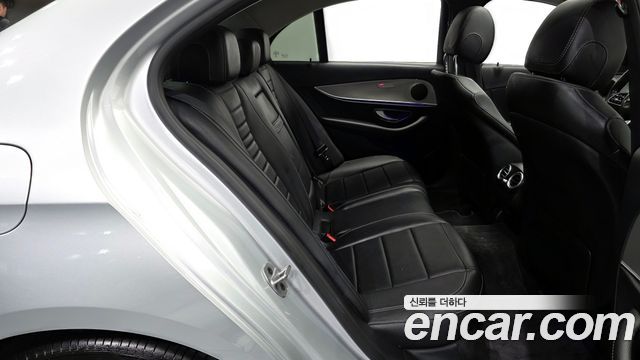 Mercedes-Benz E-Class (W213) E300 Avantgarde 2019 — фото 12