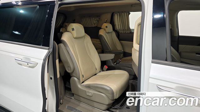 Kia Carnival (IV) Diesel 9-Seater Hi-Limousine Signature 2022 — фото 12