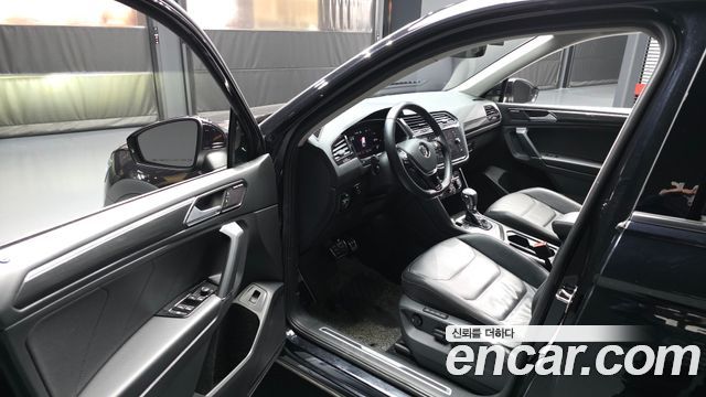 Volkswagen Tiguan Allspace 2.0 TDI Prestige 2020 — фото 10