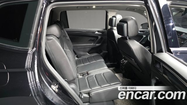 Volkswagen Tiguan Allspace 2.0 TDI Prestige 2020 — фото 12