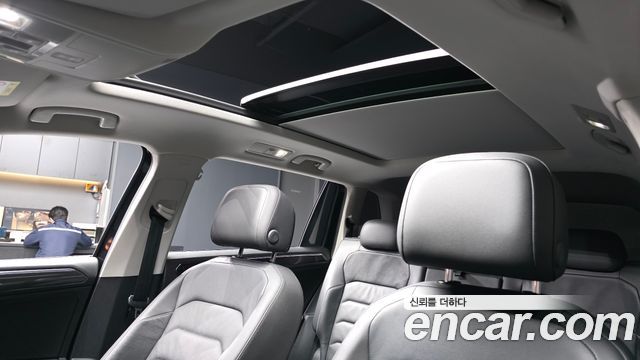 Volkswagen Tiguan Allspace 2.0 TDI Prestige 2020 — фото 18