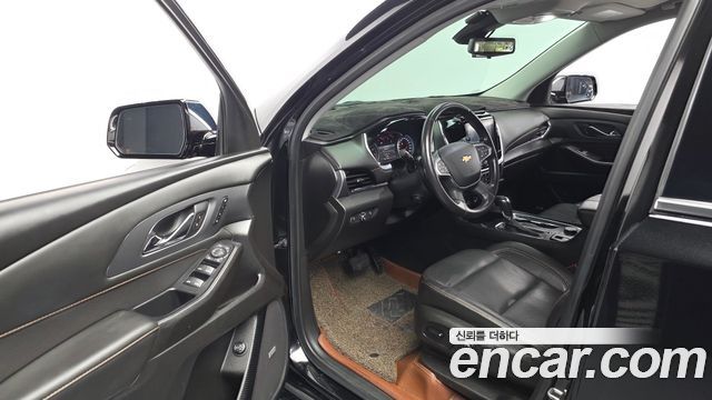Chevrolet Traverse 3.6 AWD Premier 2020 — фото 10