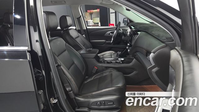 Chevrolet Traverse 3.6 AWD Premier 2020 — фото 11