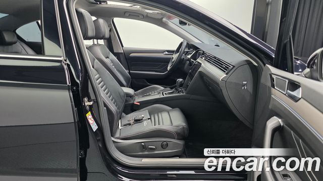 Volkswagen Passat GT (B8) 2.0 TDI Prestige 2021 — фото 10