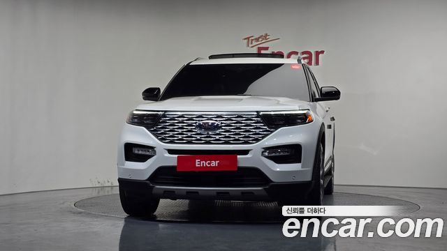 Ford Explorer (VI) 3.0 Platinum 4WD 2023 — фото 3