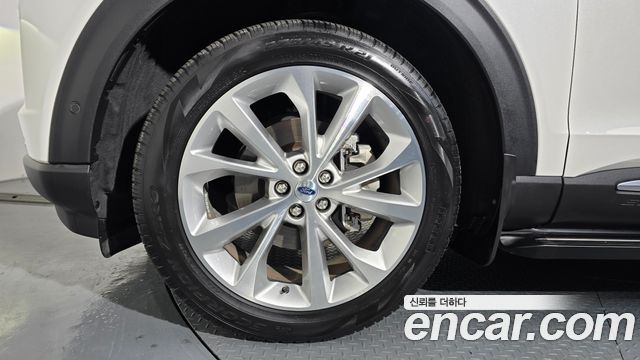 Ford Explorer (VI) 3.0 Platinum 4WD 2023 — фото 5