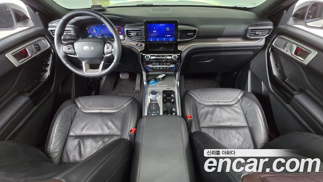 Ford Explorer (VI) 3.0 Platinum 4WD 2023 — фото 7