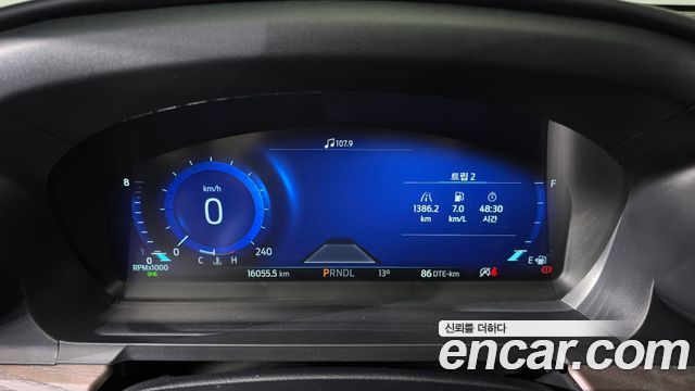 Ford Explorer (VI) 3.0 Platinum 4WD 2023 — фото 8