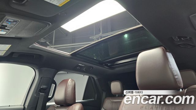 Ford Explorer (VI) 3.0 Platinum 4WD 2023 — фото 19