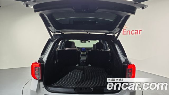 Ford Explorer (VI) 3.0 Platinum 4WD 2023 — фото 20