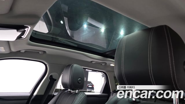 Land Rover Range Rover Velar 2.0 D240 SE 2019 — фото 19
