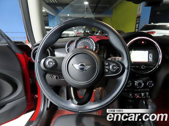 MINI Cooper D Mid 3rd 2018 — фото 20