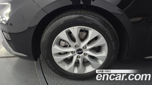 Kia K8 2.5 Gasoline 2WD Noblesse 2023 — фото 5