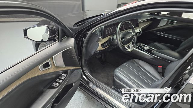Kia K8 2.5 Gasoline 2WD Noblesse 2023 — фото 10