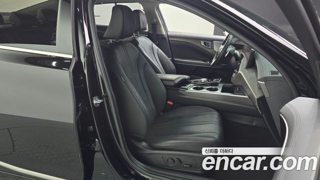 Kia K8 2.5 Gasoline 2WD Noblesse 2023 — фото 12