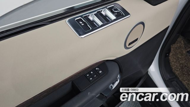 Land Rover Discovery 5 3.0 TD6 HSE 2017 — фото 18