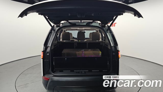 Land Rover Discovery 5 3.0 TD6 HSE 2017 — фото 20