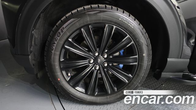 Ford Explorer (VI) 2.3 LimIted 4WD 2020 — фото 5