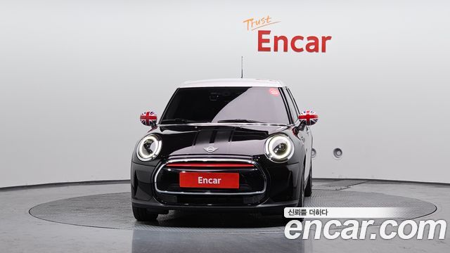 MINI Cooper 5Door Classic Third Generation 2022 — фото 3