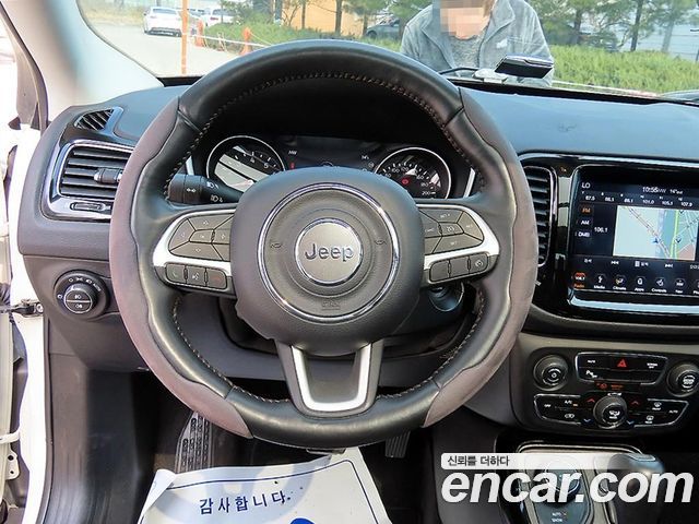 Jeep Compass (II) 2.4 Limitied AWD 2019 — фото 8