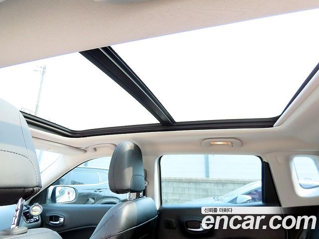 Jeep Compass (II) 2.4 Limitied AWD 2019 — фото 21