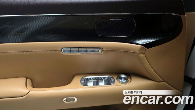Genesis G90 (RS4) Gasoline 3.5 Turbo AWD 2022 — фото 18