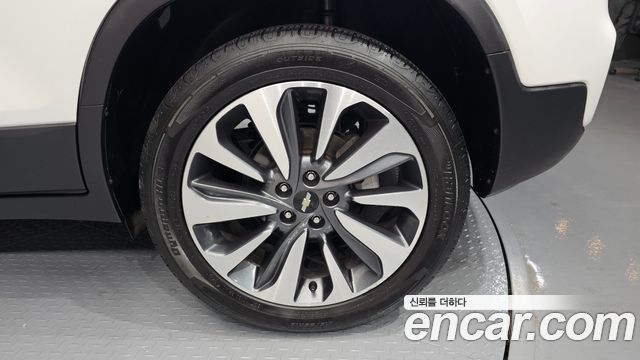 Chevrolet Trax 1.4 Premier 2019 — фото 5