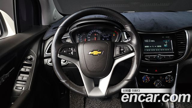 Chevrolet Trax 1.4 Premier 2019 — фото 17