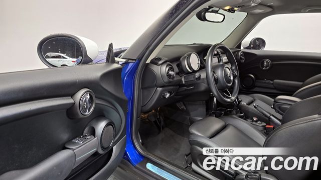 MINI Cooper Standard Third Generation 2021 — фото 11