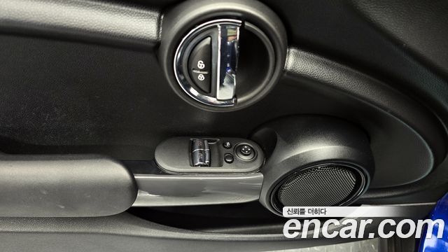 MINI Cooper Standard Third Generation 2021 — фото 17