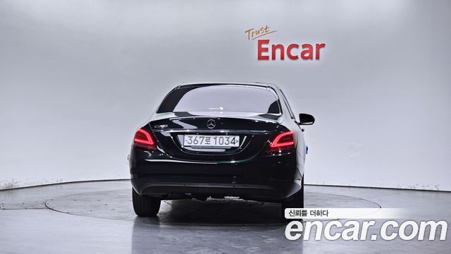 Mercedes-Benz C-Class (W205) C200 2019 — фото 4