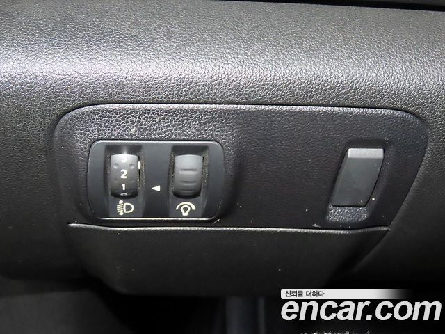 Renault Korea SM6 1.3 TCe SE 2021 — фото 14