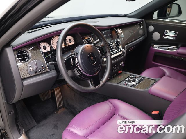 Rolls-Royce Ghost 6.6 V12 Black badge 2020 — фото 6