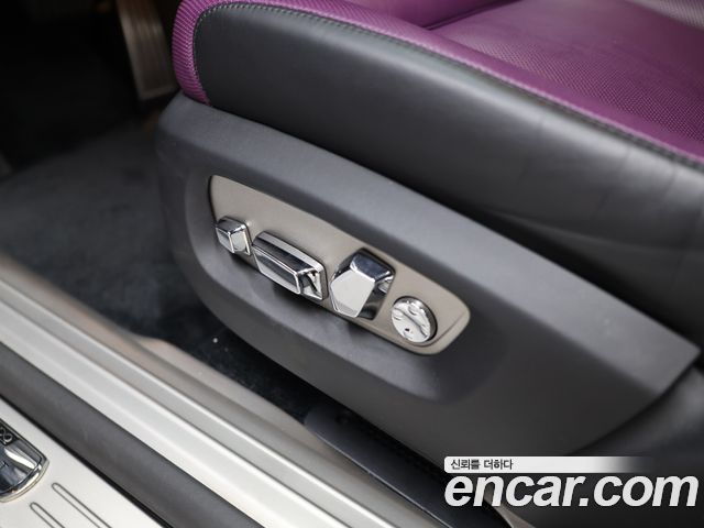 Rolls-Royce Ghost 6.6 V12 Black badge 2020 — фото 18
