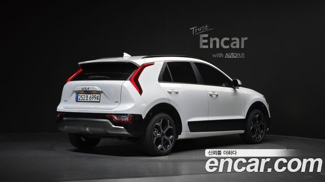 Kia Niro Signature 2025 — фото 2