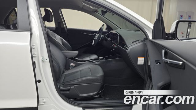 Kia Niro Signature 2025 — фото 11