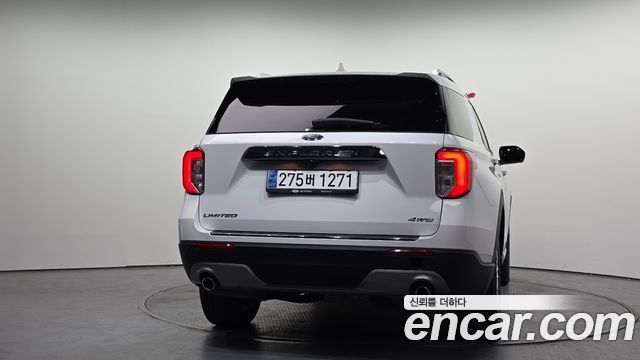 Ford Explorer (VI) 2.3 LimIted 4WD 2023 — фото 4
